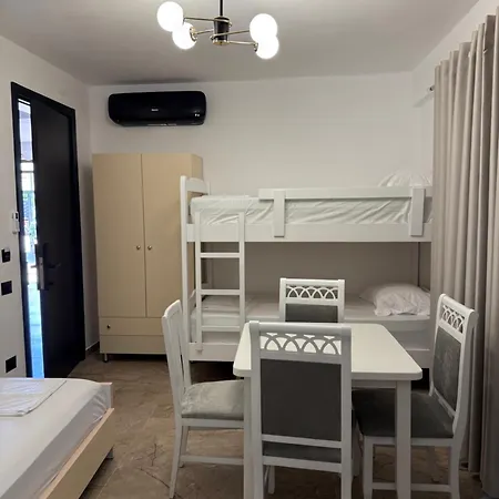 Delux Durrës